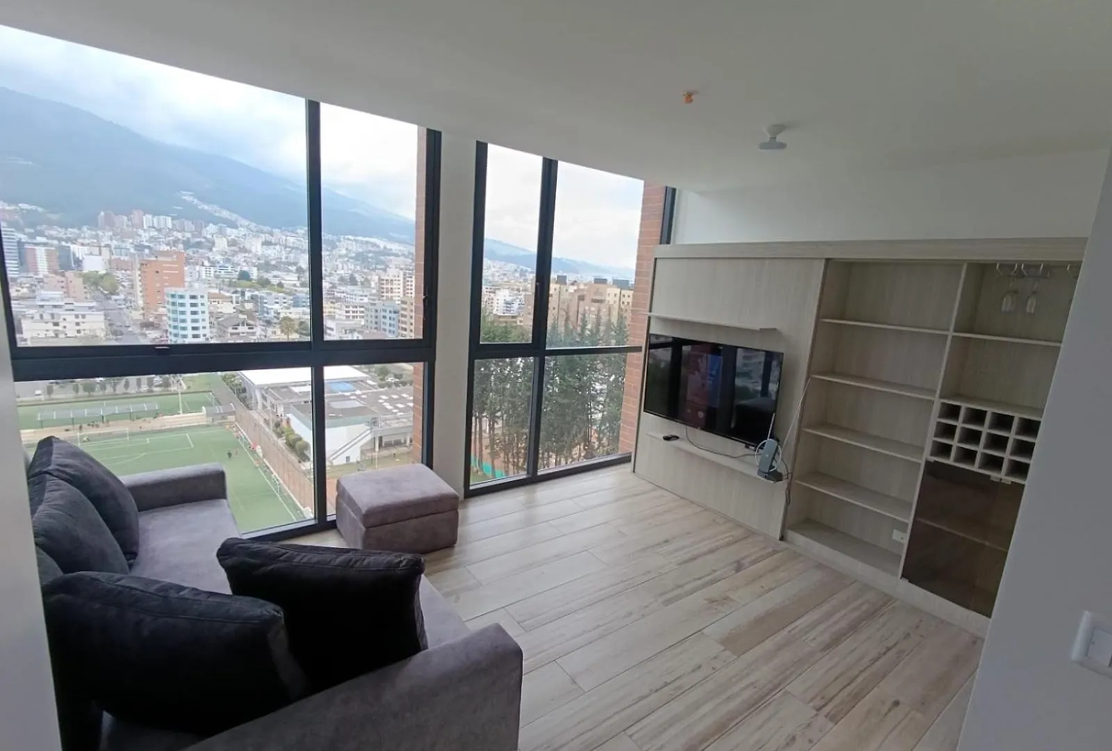 Suite Estadio Olimpico Atahualpa Quito Apartment
